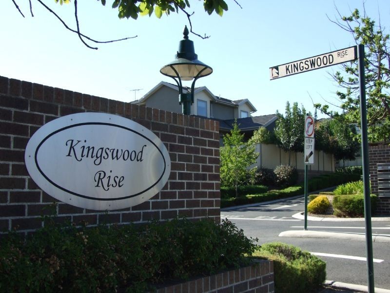 11 Kingswood Rise, Box Hill VIC 3128