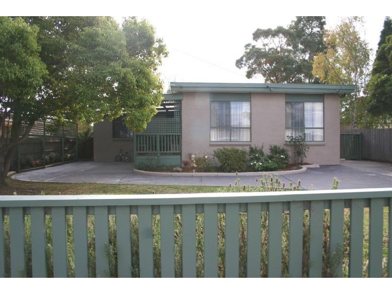 114 Anne Road, Knoxfield VIC 3180