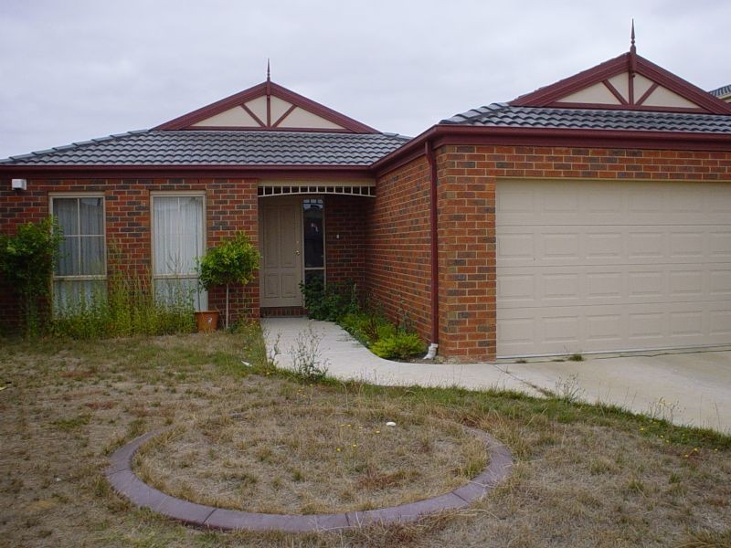 12 Sarah Court, Wantirna South VIC 3152