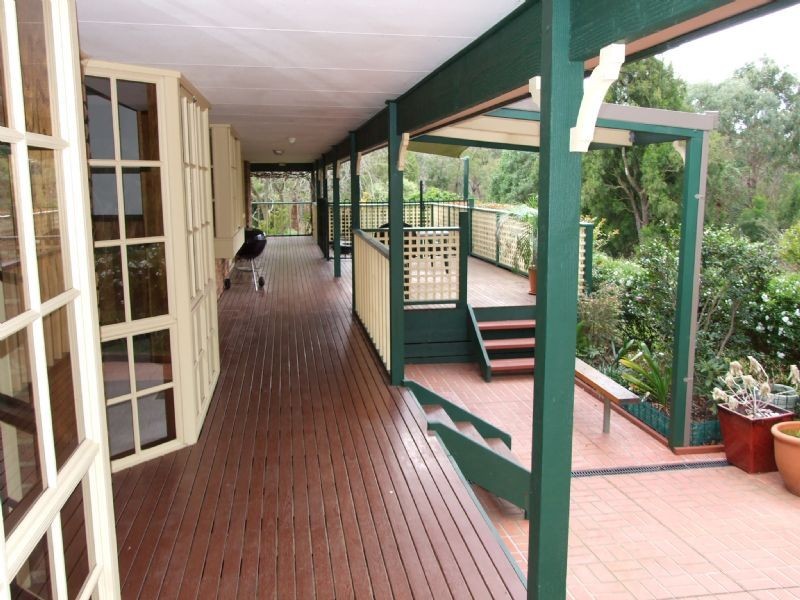 7 Cassinia Close, Knoxfield VIC 3180