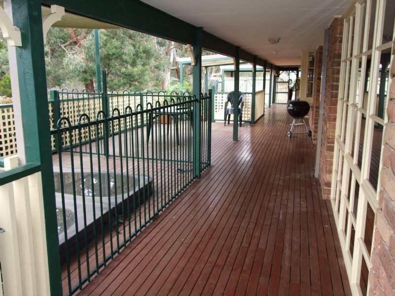 7 Cassinia Close, Knoxfield VIC 3180