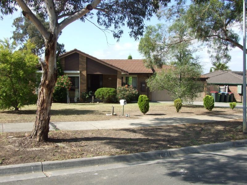 35 Merryn Grove, Wantirna South VIC 3152