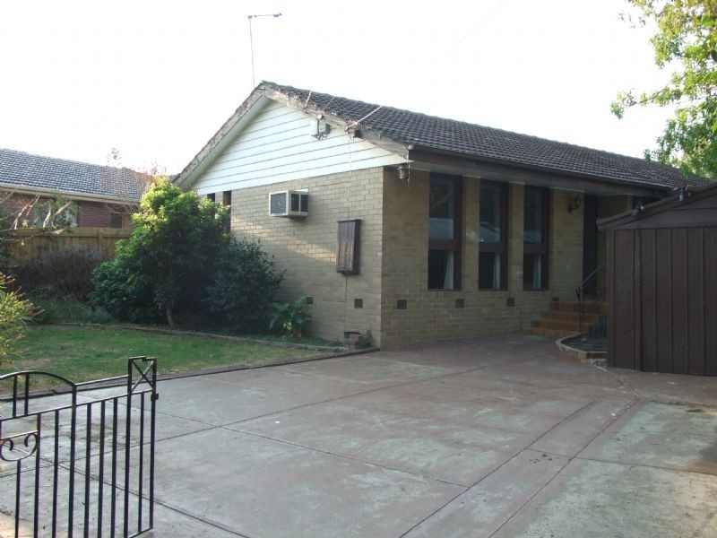 17 Michele Drive, Scoresby VIC 3179