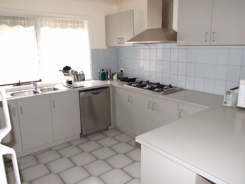 130 Cathies Lane, Wantirna South VIC 3152