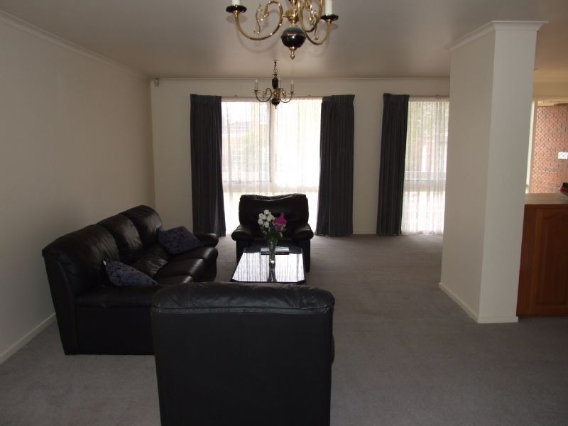 130 Cathies Lane, Wantirna South VIC 3152