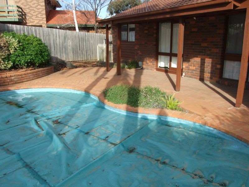 4 St James Court, Wantirna South VIC 3152