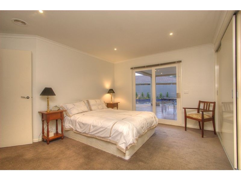 75 Applewood Drive, Knoxfield VIC 3180