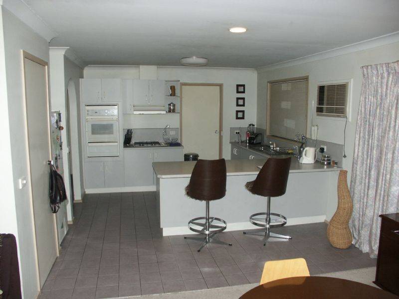 2/935 Chenery Street, Albury NSW 2640