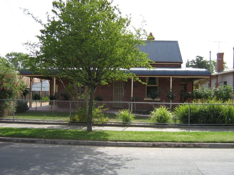 365 Macauley Street, Albury NSW 2640