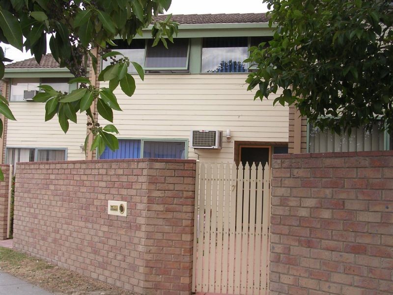 7/429 Griffith Road, Lavington NSW 2641