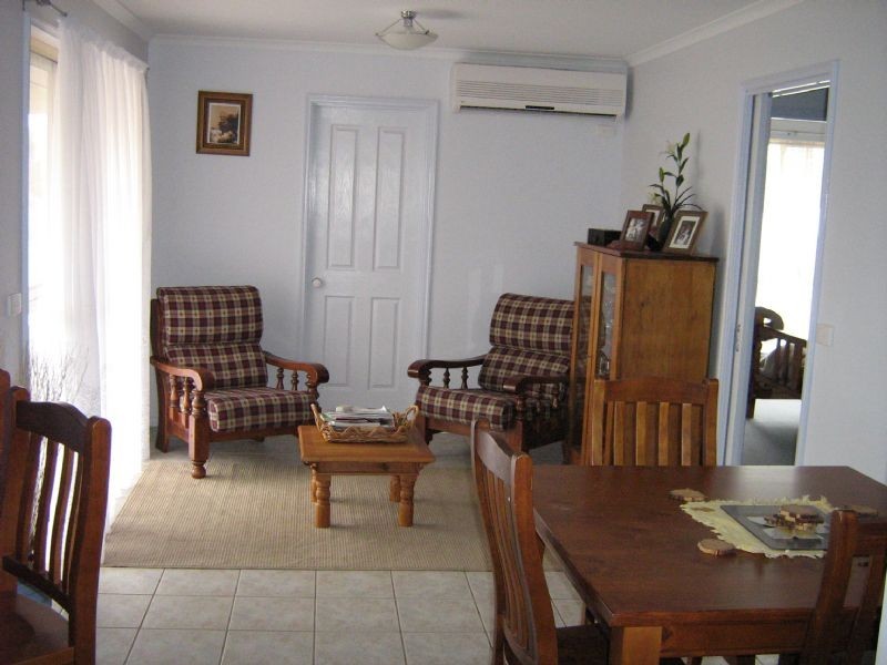 7 Banksia Street, Albury NSW 2640