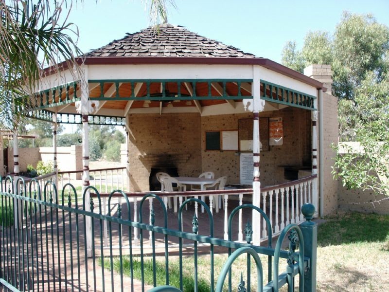 2/14 Tristan Court, Lavington NSW 2641