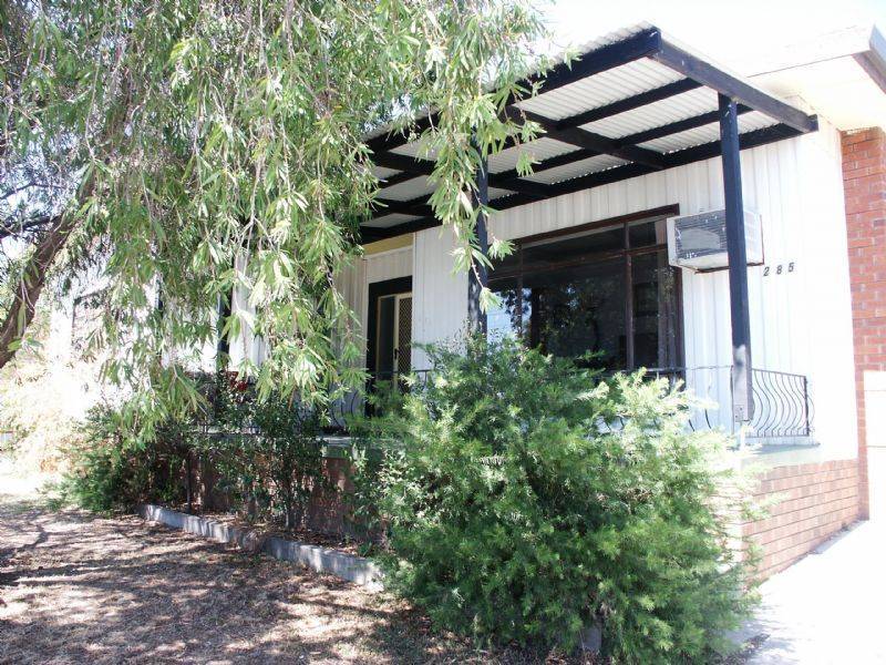 285 Vickers Road, Lavington NSW 2641