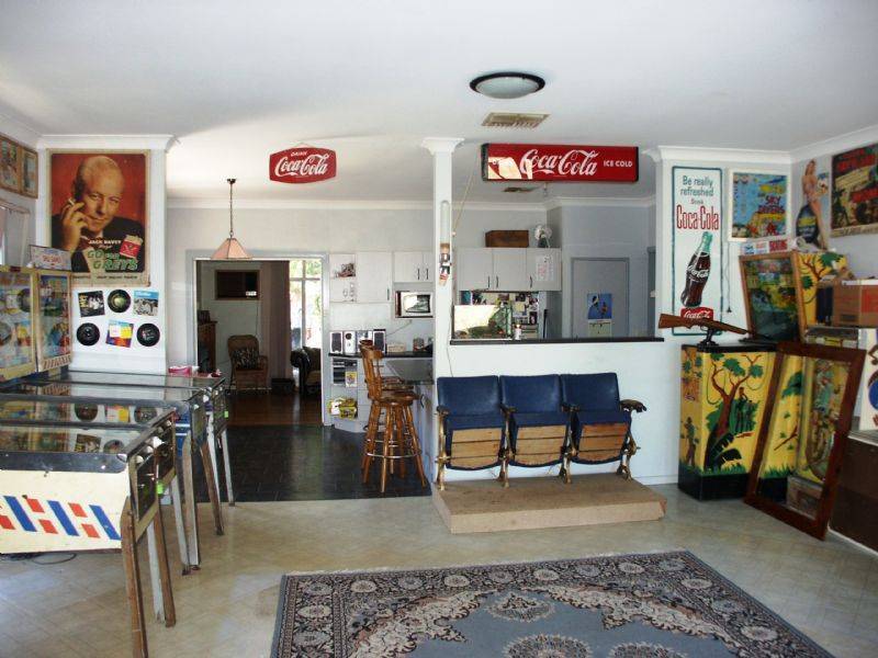 285 Vickers Road, Lavington NSW 2641