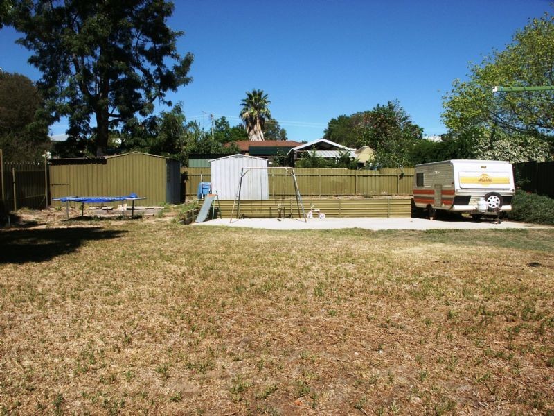 285 Vickers Road, Lavington NSW 2641