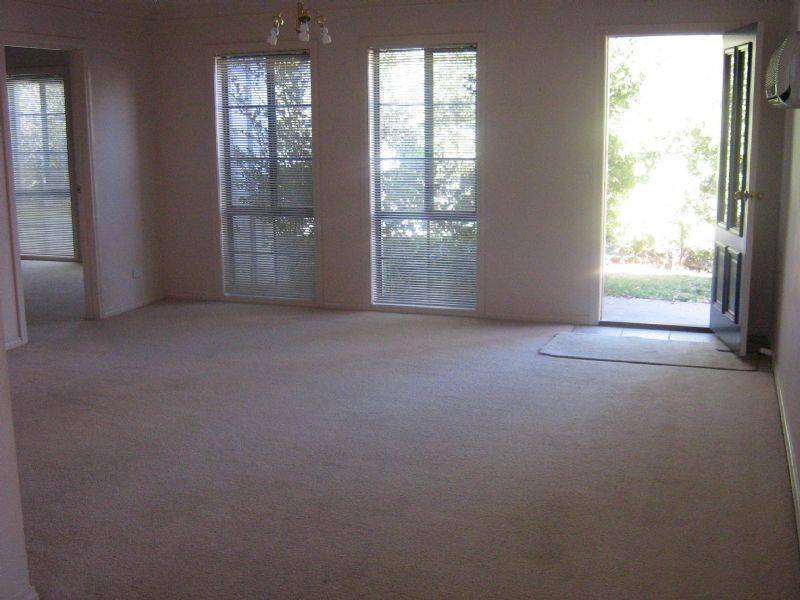 2/4 Campbell Court, Albury NSW 2640