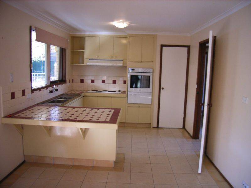 318 Tracy Street, Lavington NSW 2641