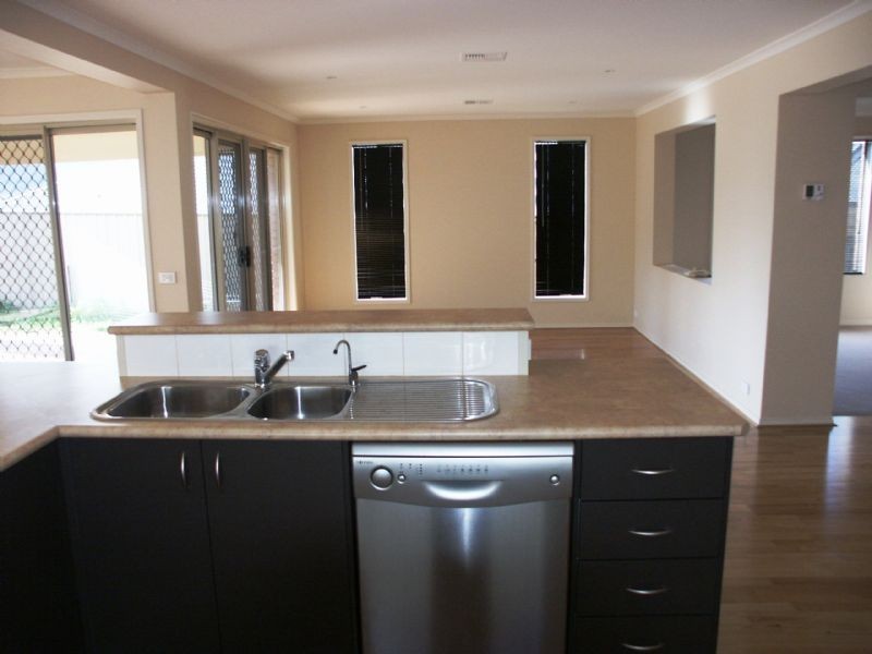 23 Mountain Way , Lavington NSW 2641