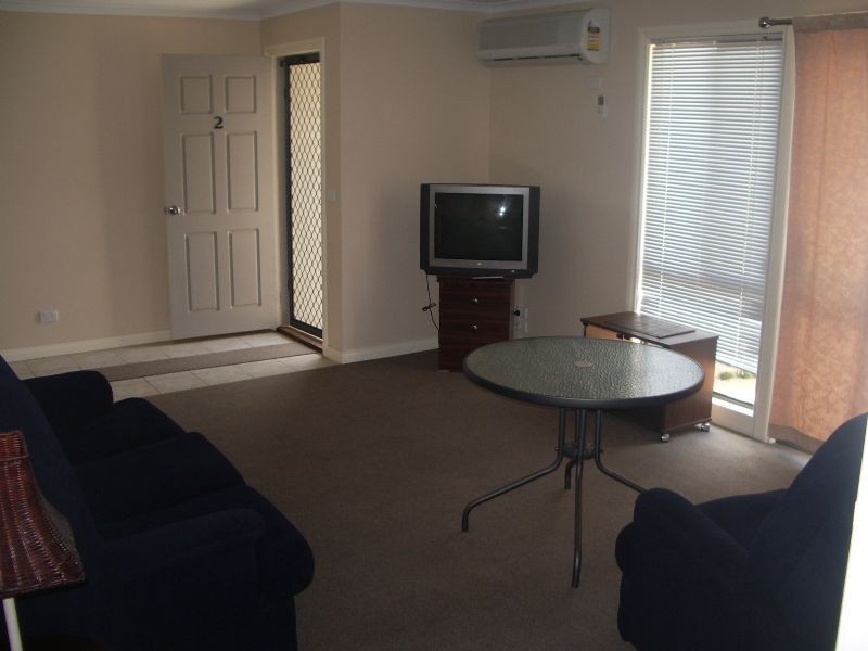 2/206 Plummer Street, Albury NSW 2640