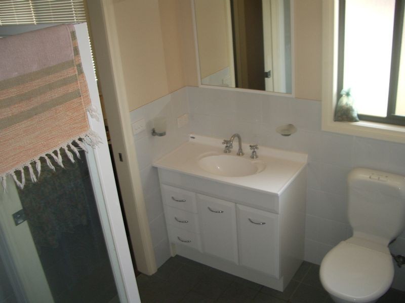 2/206 Plummer Street, Albury NSW 2640