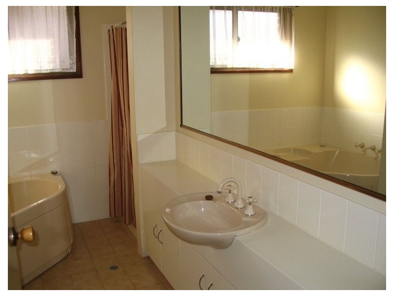 2/974 Chenery Street, North Albury NSW 2640