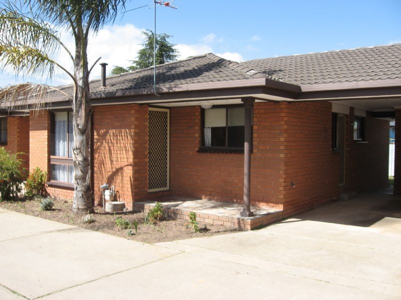2/397 Bevan Street, Lavington NSW 2641