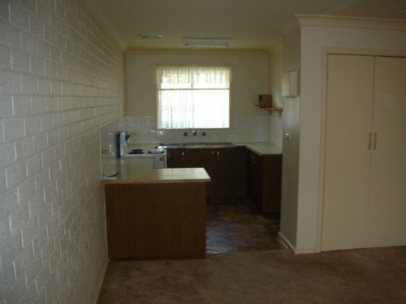 4/490 Breen Street, Lavington NSW 2641