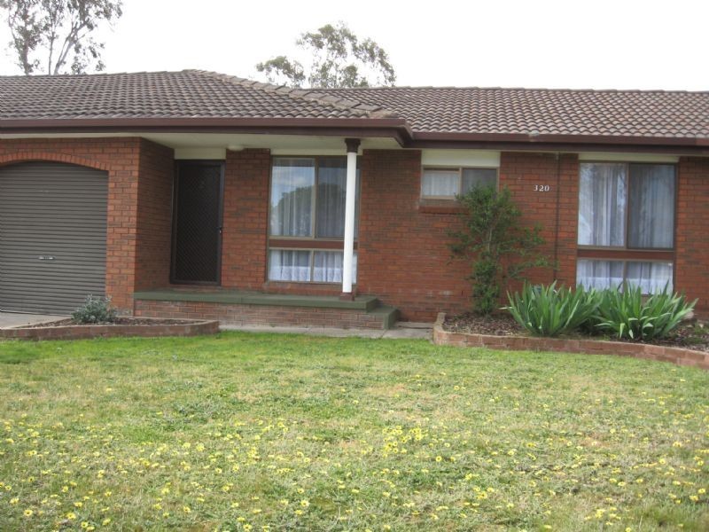 2/320 Kaitlers Road , Lavington NSW 2641