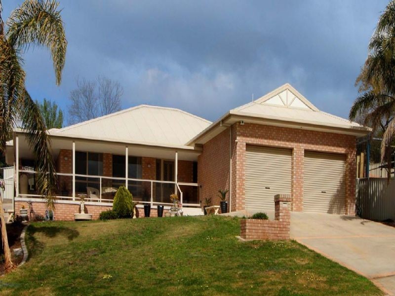 257 Desmond Street , Lavington NSW 2641