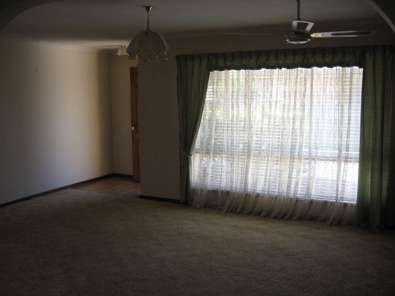 1/373 Dick Road, Lavington NSW 2641
