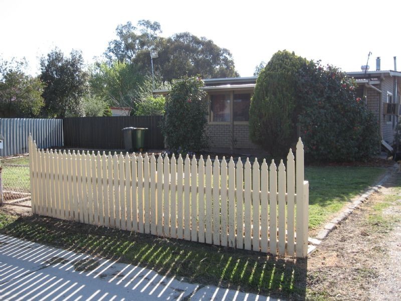 533 Hague Street, Lavington NSW 2641