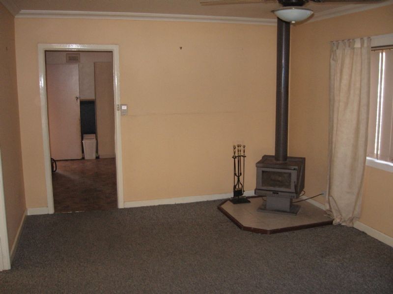 533 Hague Street, Lavington NSW 2641