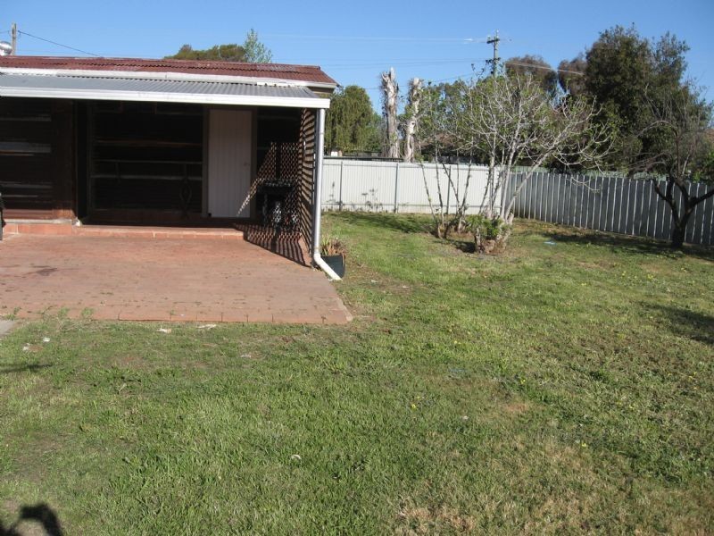 533 Hague Street, Lavington NSW 2641