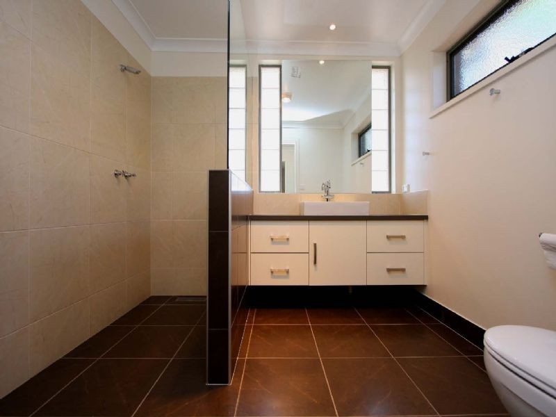 311 Highview Crescent, Lavington NSW 2641