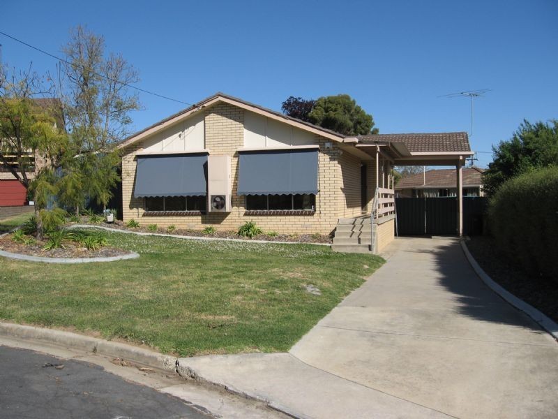 396 Gayview Crescent, Lavington NSW 2641