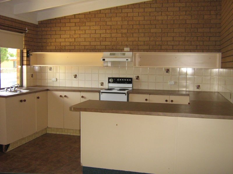 1/200 Plummer Street, Albury NSW 2640