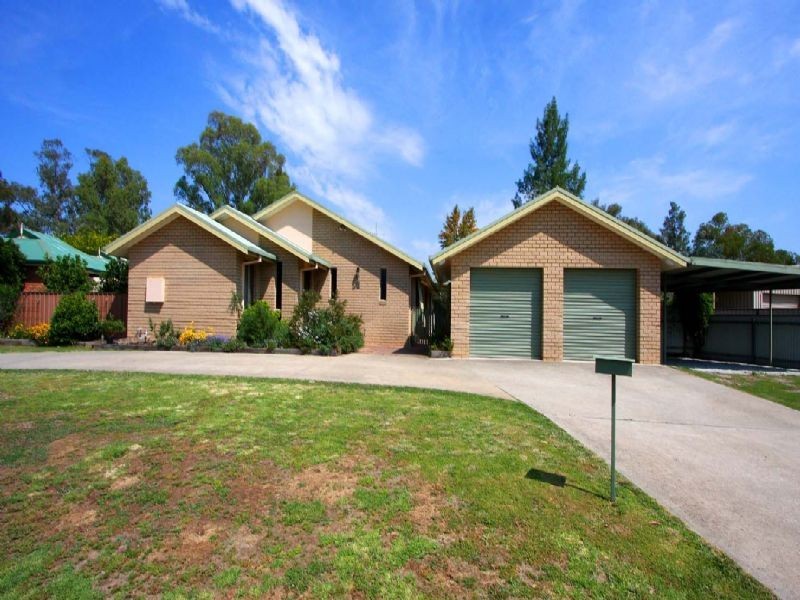 8 Sandringham Court , Thurgoona NSW 2640