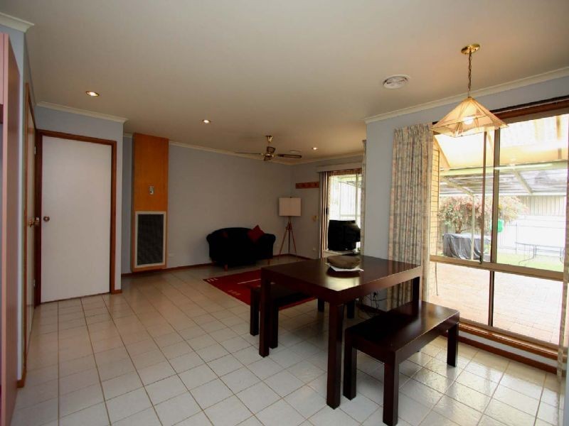 8 Sandringham Court , Thurgoona NSW 2640