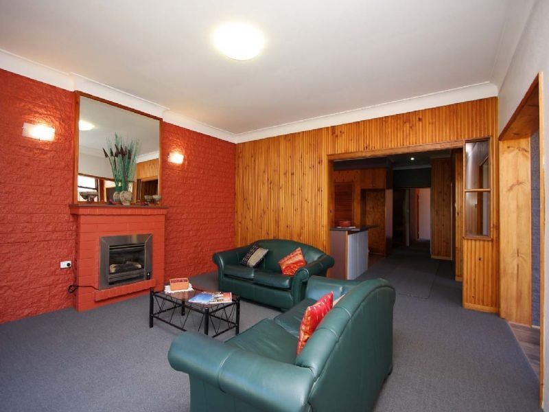 566 Roach Street, Lavington NSW 2641