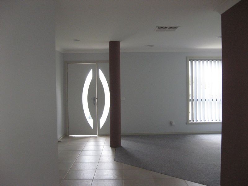 35 Dunne Crescent, Thurgoona NSW 2640