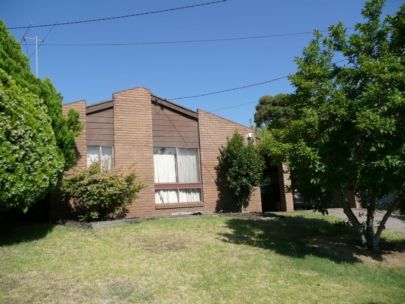 7 Karl Court, Lavington NSW 2641