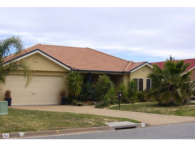 72 Saville Avenue, Lavington NSW 2641