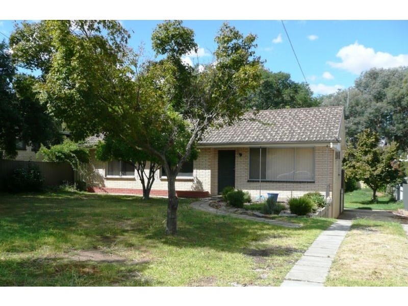 580 Lyne Street, Lavington NSW 2641