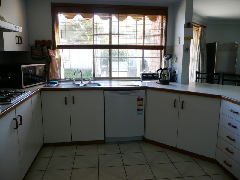 2 Stockton Court, Thurgoona NSW 2640