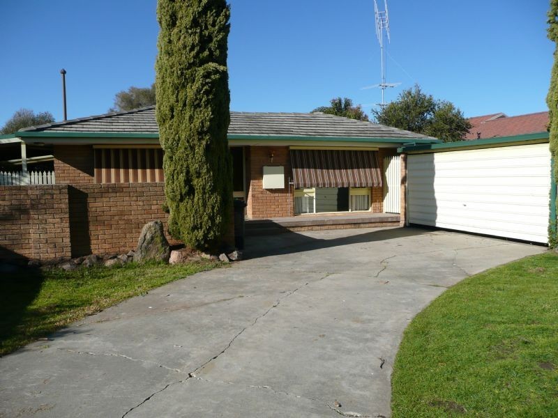 334 Parkland Crescent, Lavington NSW 2641