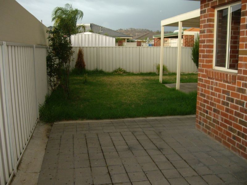 2/26 Dundee Drive, Wodonga VIC 3690