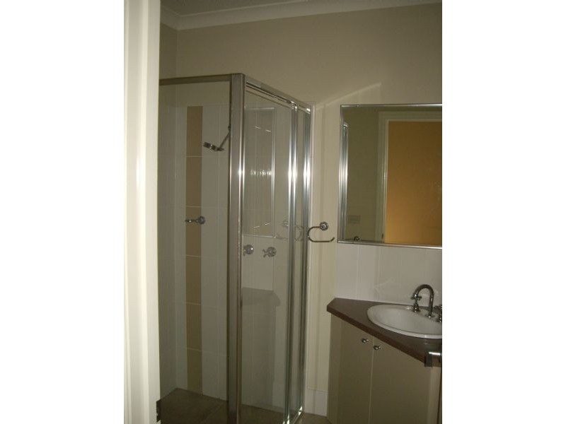 2/5 Bank Street, Wodonga VIC 3690