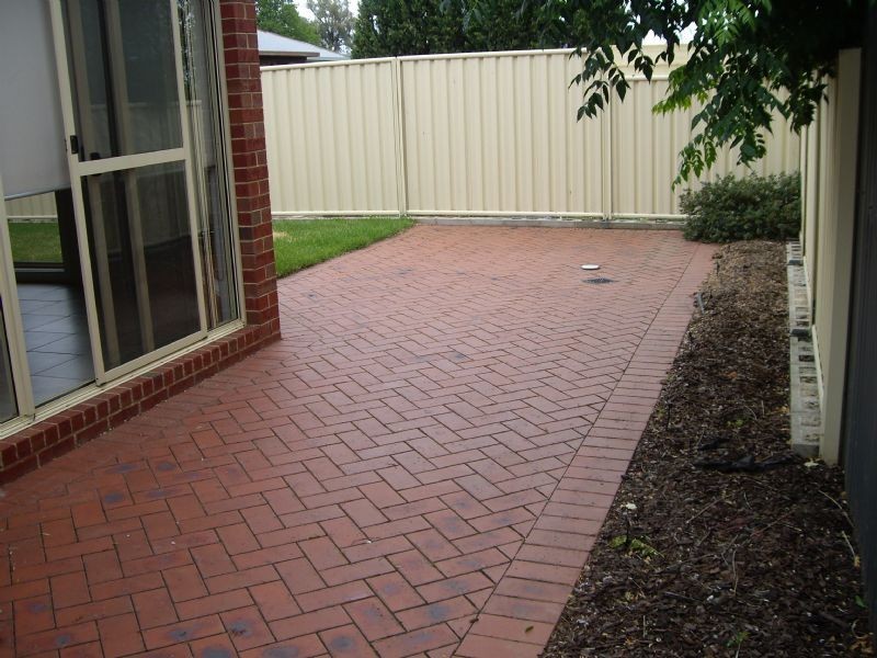 2/5 Bank Street, Wodonga VIC 3690