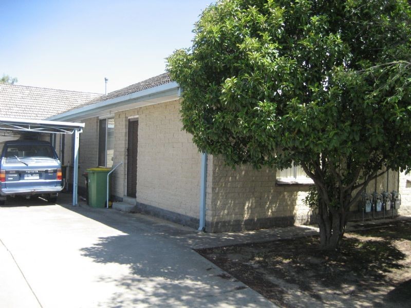 2/5 Lowanna Street, Wodonga VIC 3690