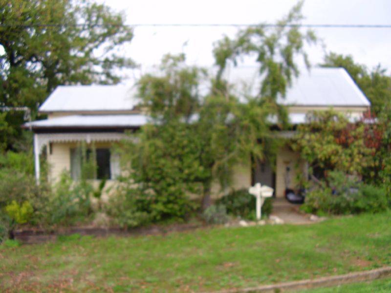 24 Hammond Street, Yackandandah VIC 3749